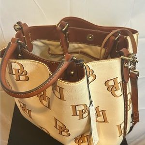 Dooney & Bourke